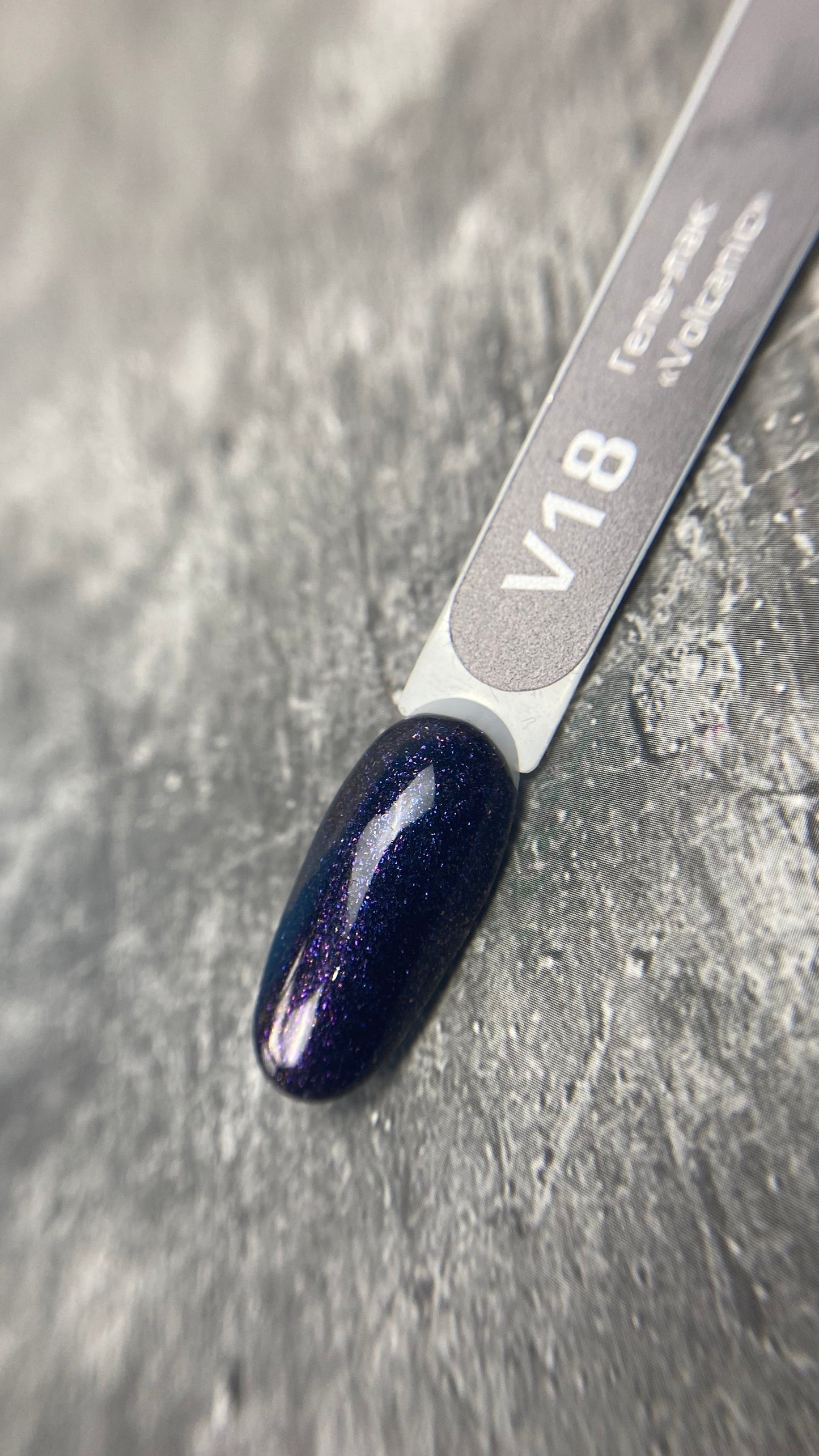 V18 ג'ל לק