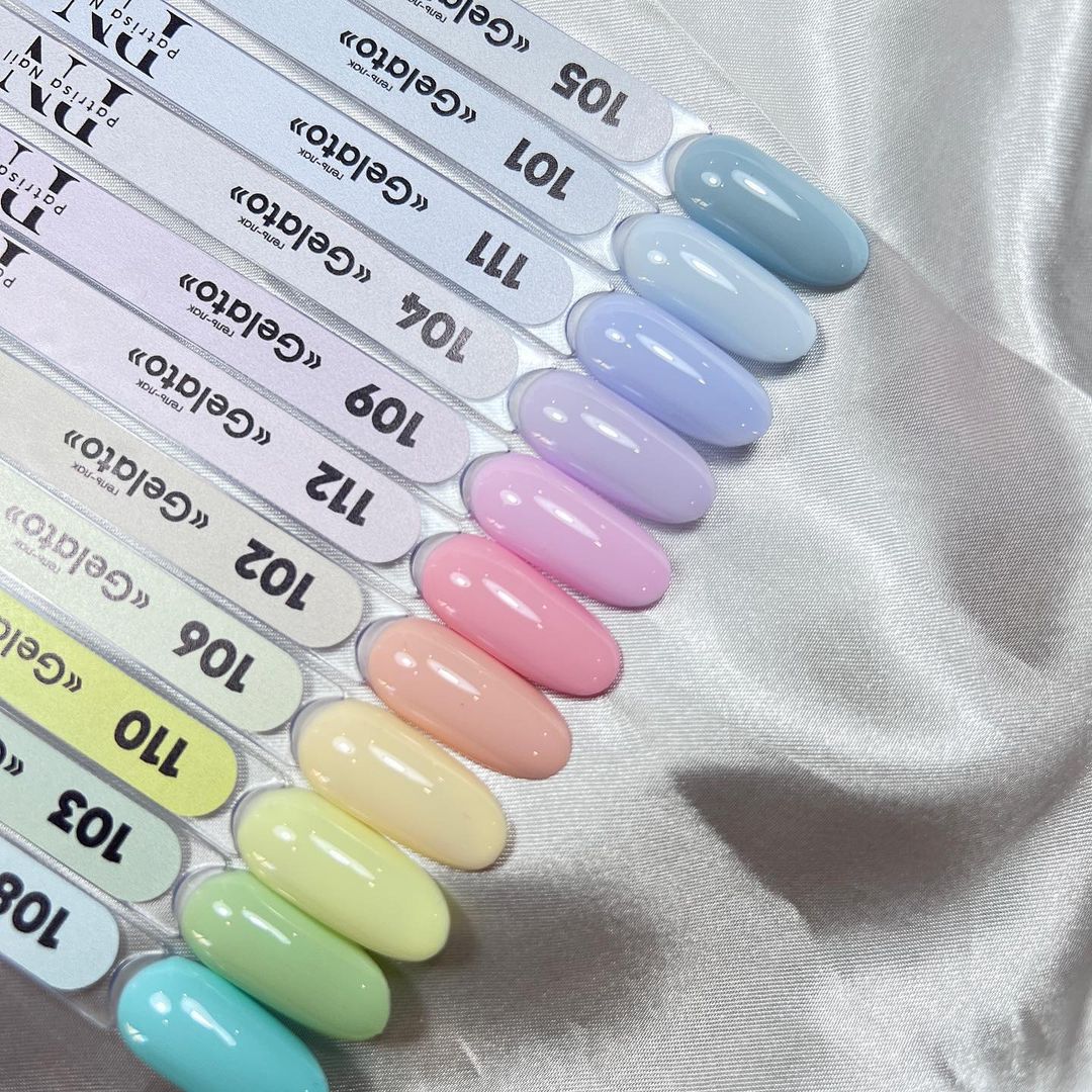 לק ג'ל לציפורניים של פטריסה נייל ציבעי פסטל תצוגה